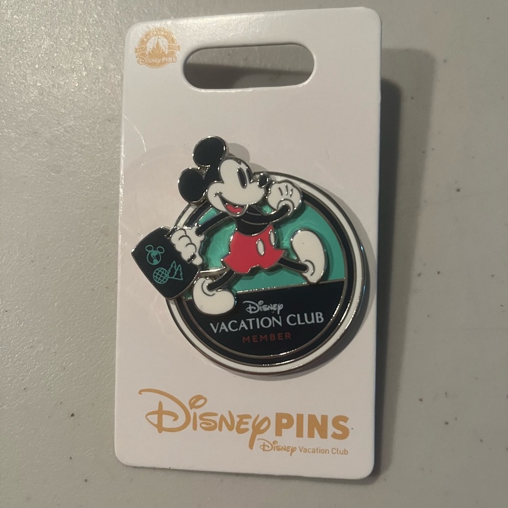 Disney Vacation Club Member Pin - Black and Red